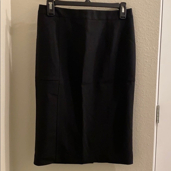 Body by Victoria Skirt - Picture 5 of 5
